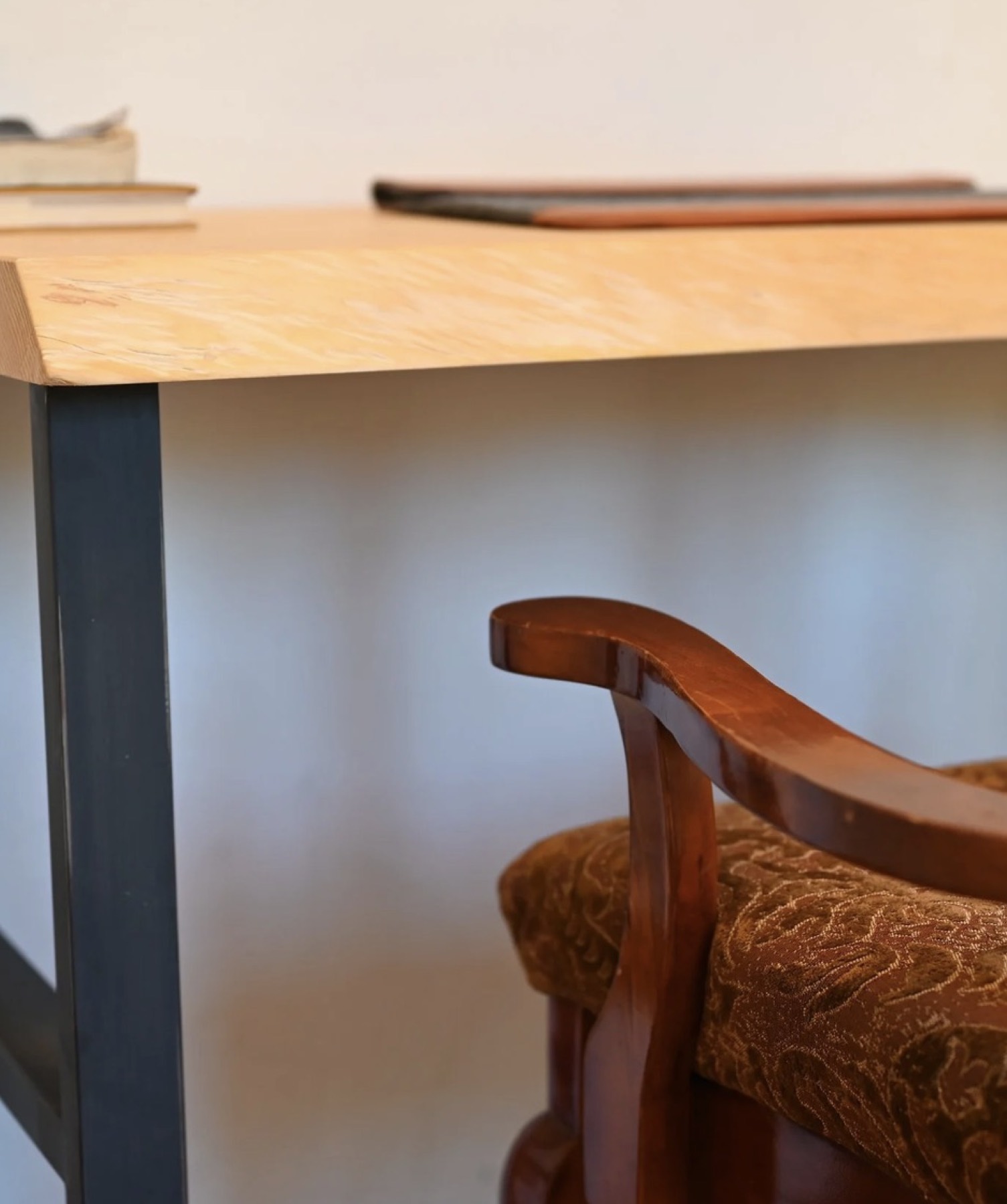 Side view of the Aleppo Pine Desk