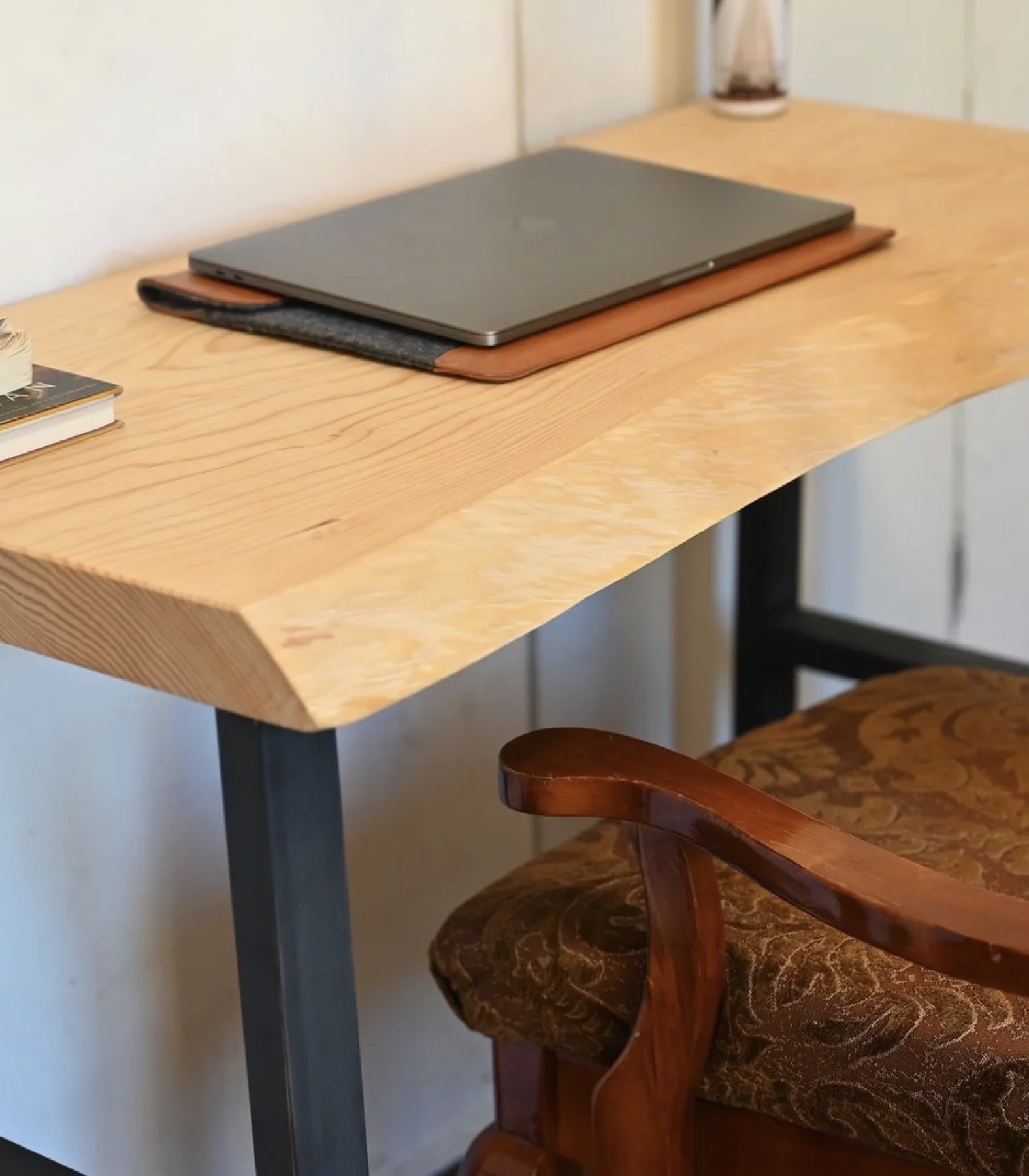 Aleppo pine minimalist desk with a steel base