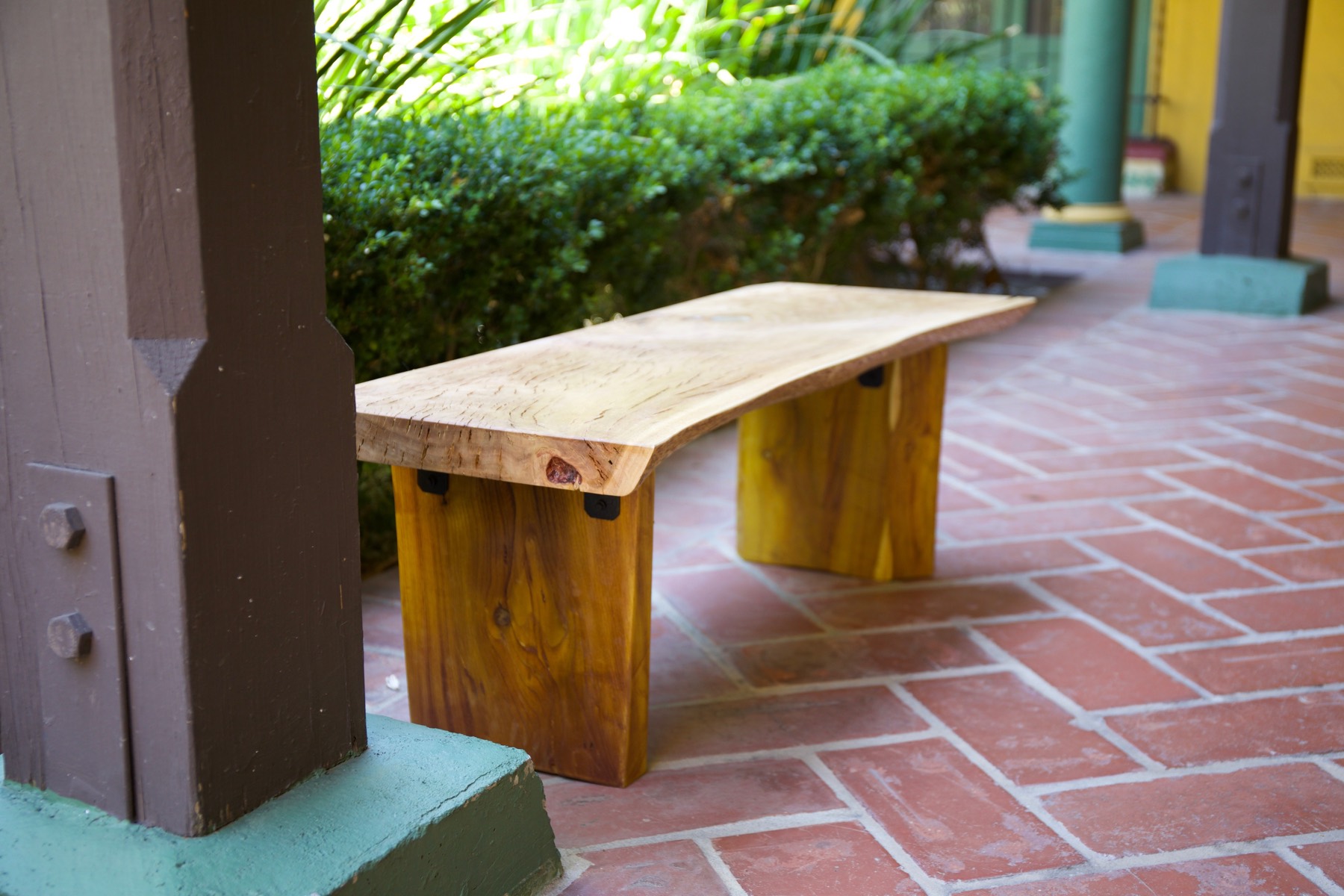 Eucalyptus Bench side view